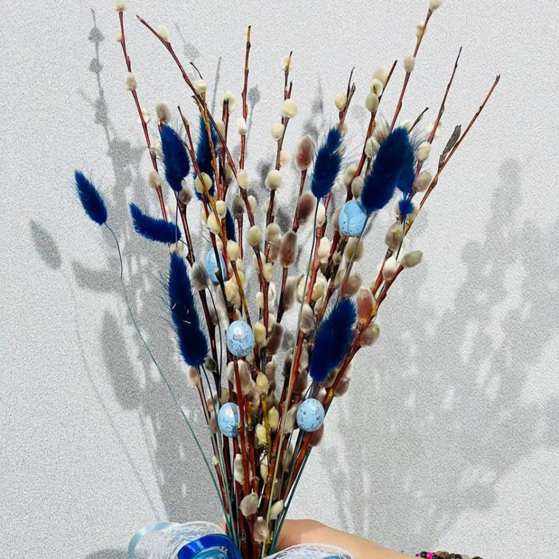 Spring bouquet of willow and dried flowers, standart
