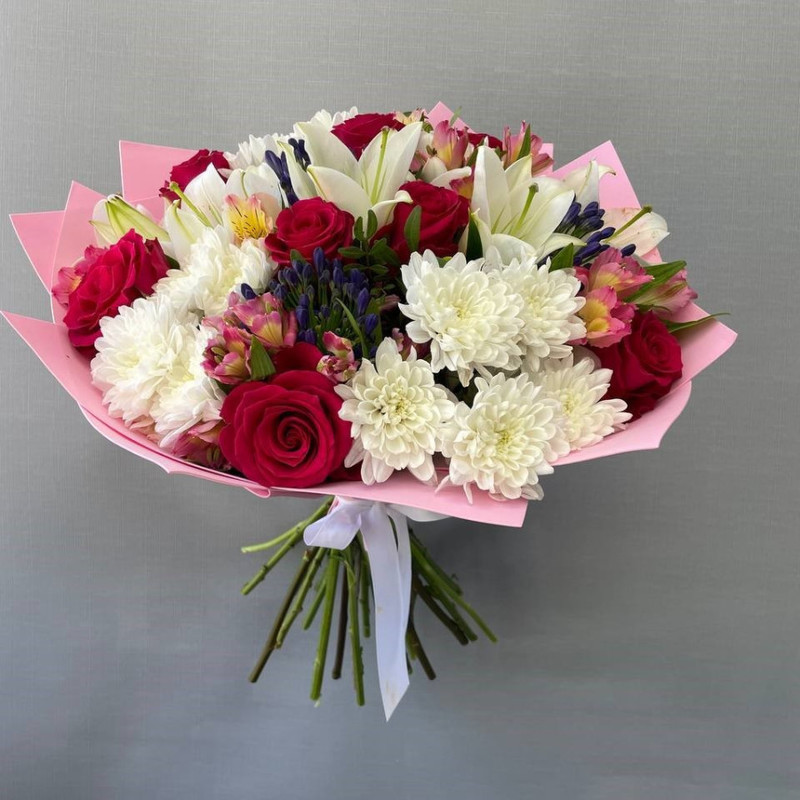 Bouquet of roses and lilies "Smile on your face", standart