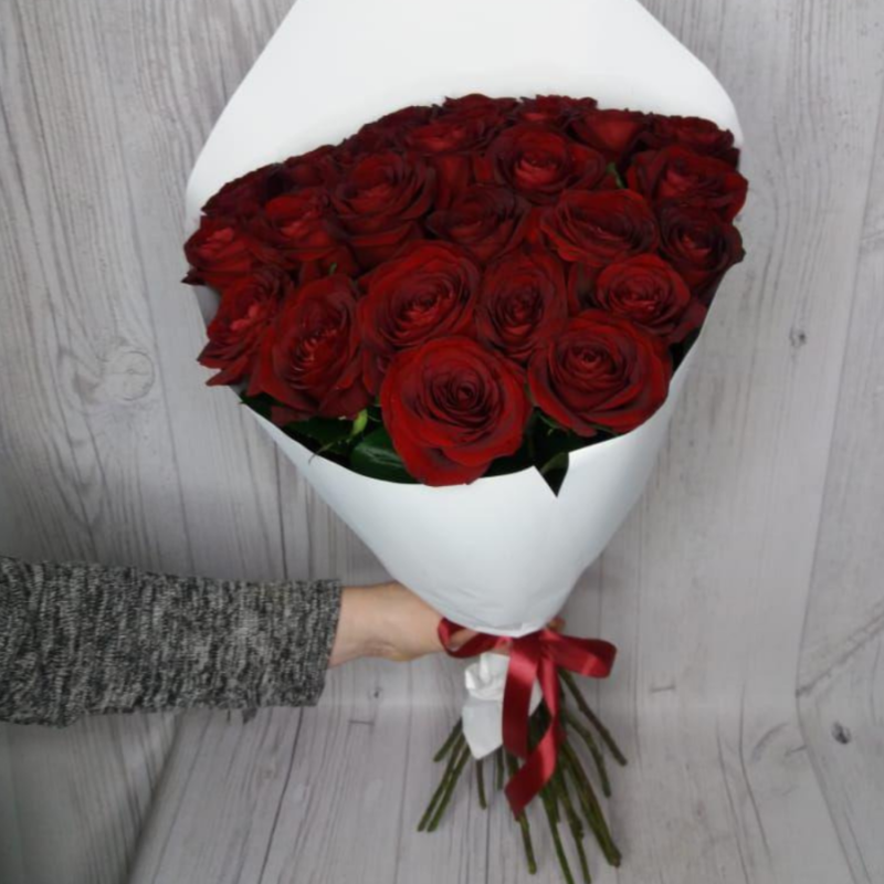 Bouquet of 25 red roses, standart