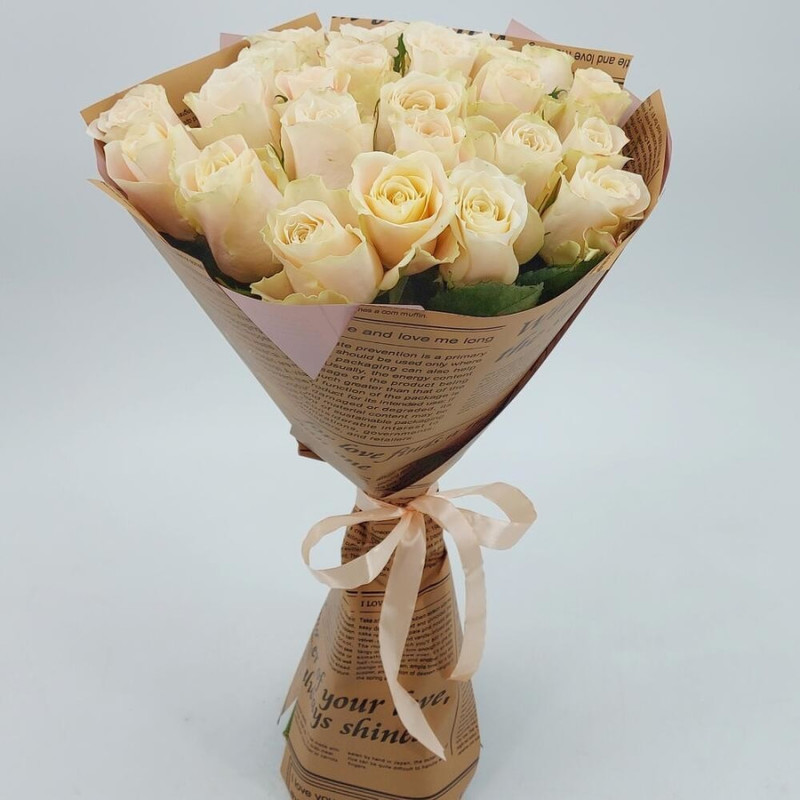 Кремовые розы с оформлением 25 штук Эквадор 50см, стандартный