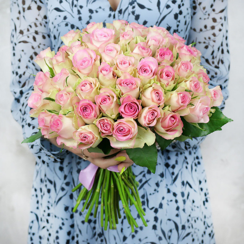 Букет из 51 нежно-розовой розы 40 см, стандартный
