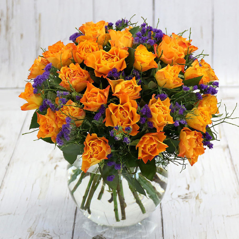 Bouquet of 25 orange roses and statice, standart