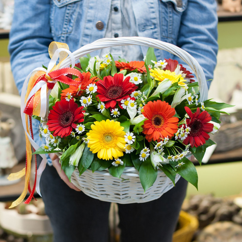 Basket with flowers "This summer", standart
