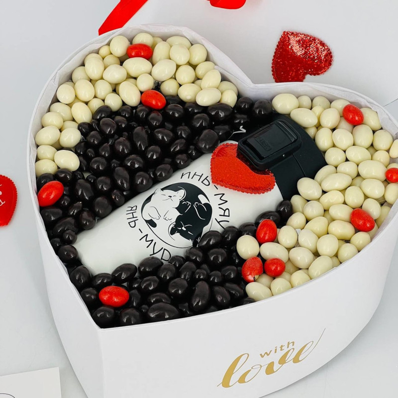 Heart with nuts in Belgian chocolate with a thermal glass for February 14, standart