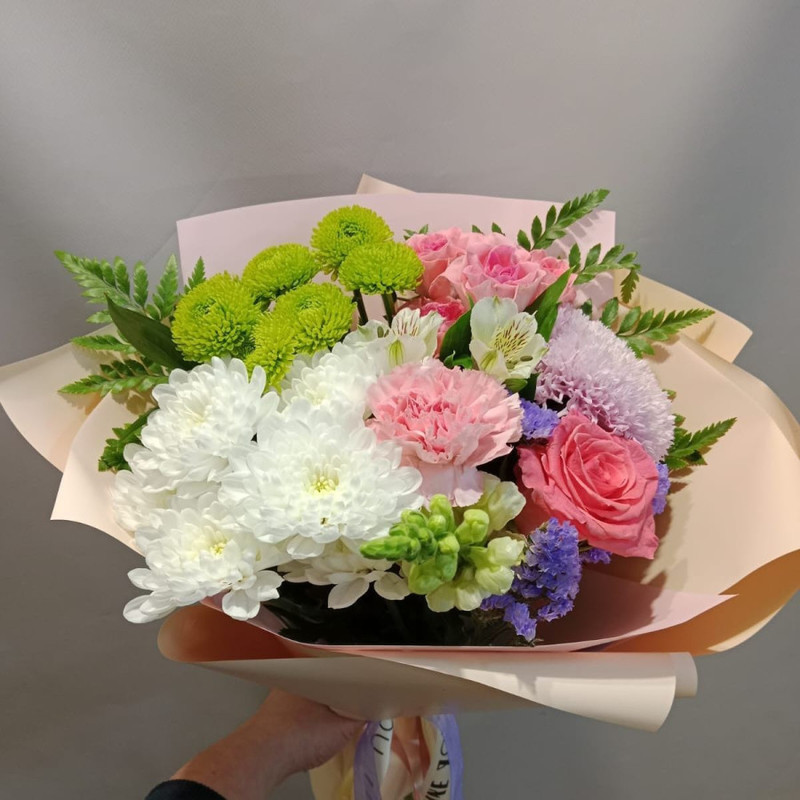 Mixed bouquet with chrysanthemum and dianthus, standart