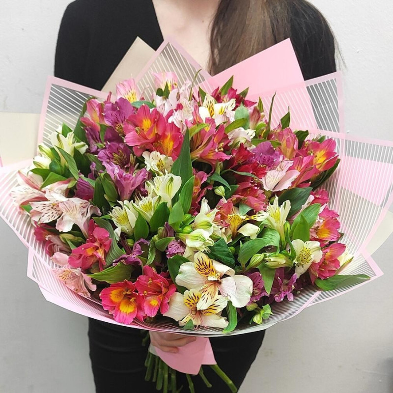 Bouquet of 25 alstroemeria mix in designer decoration 50 cm, standart