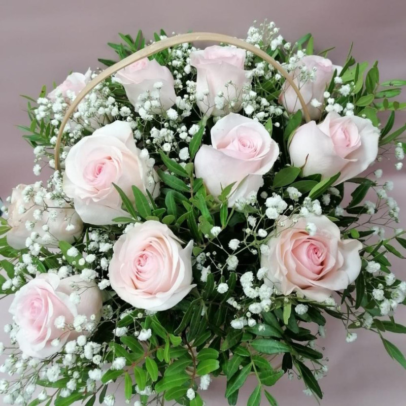 Basket of 11 pink roses, standart