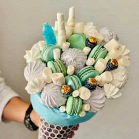 Bouquet with sweets in a cone