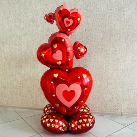 Large floor figure of red hearts for February 14