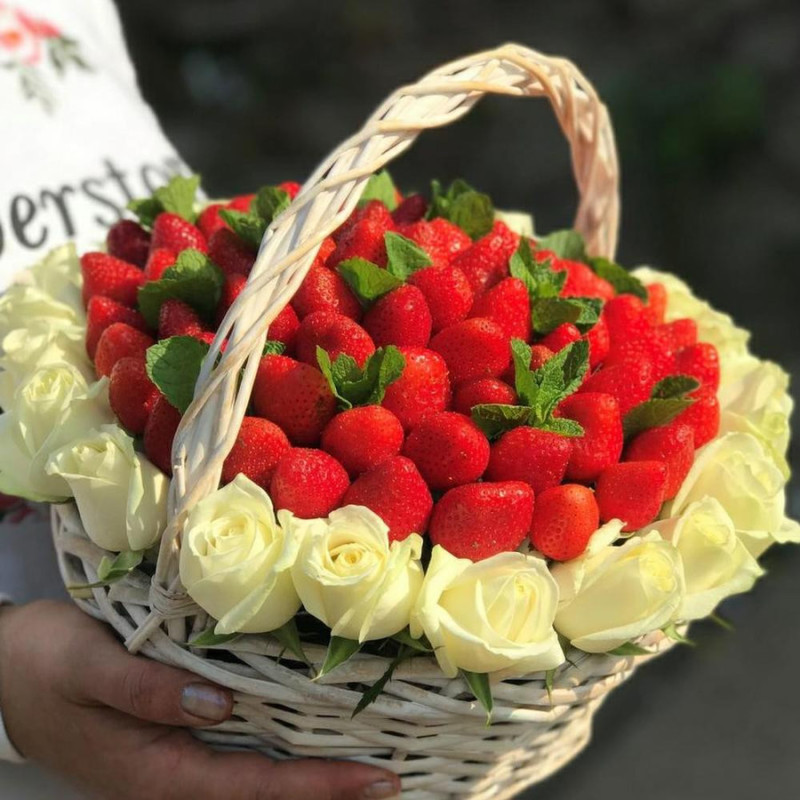 Basket with flowers and strawberries, standart