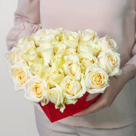 Белые розы букет-сердце