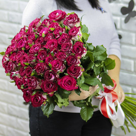 Букет из 51 розы «Красно-розовые розы Парадисы»