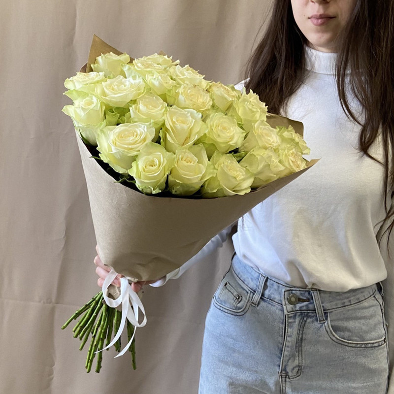 Mono-bouquet of 25 white roses, standart