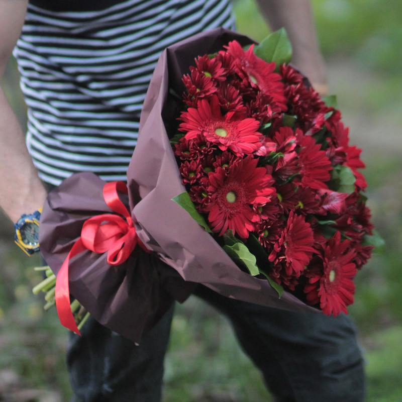 Bouquet "Fiery red", standart