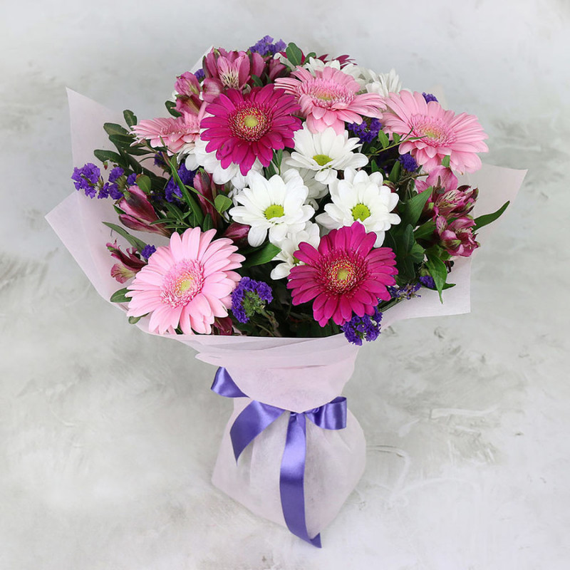 Bouquet of chrysanthemums and gerberas, standart
