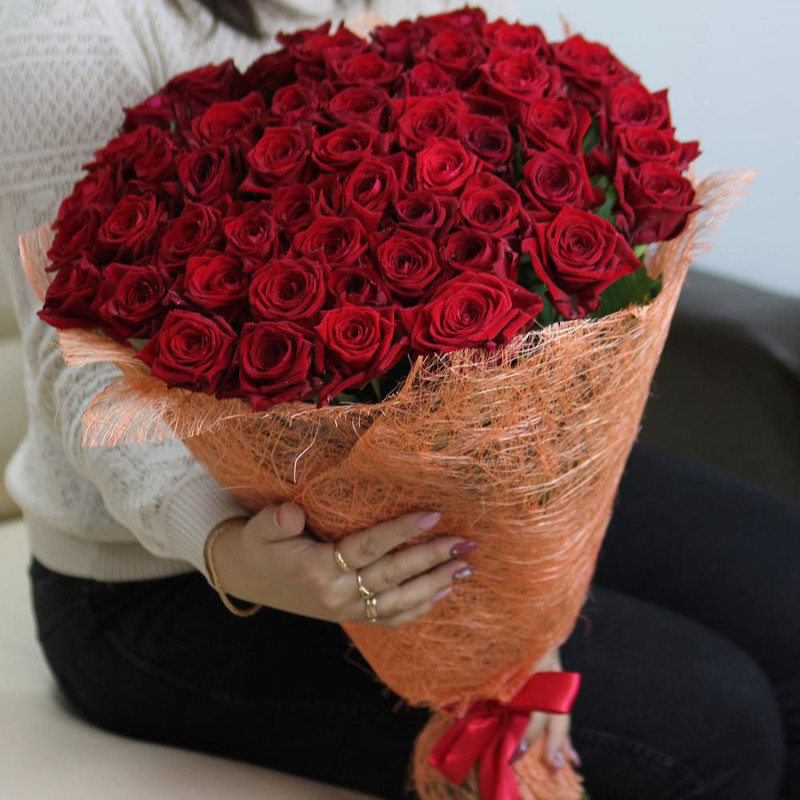 51 red roses 60 cm in sisal, standart