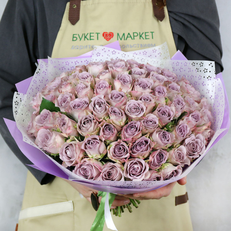 Bouquet of 75 lilac Kenyan roses in a package, standart
