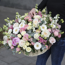 Basket of flowers "Emmanuelle"