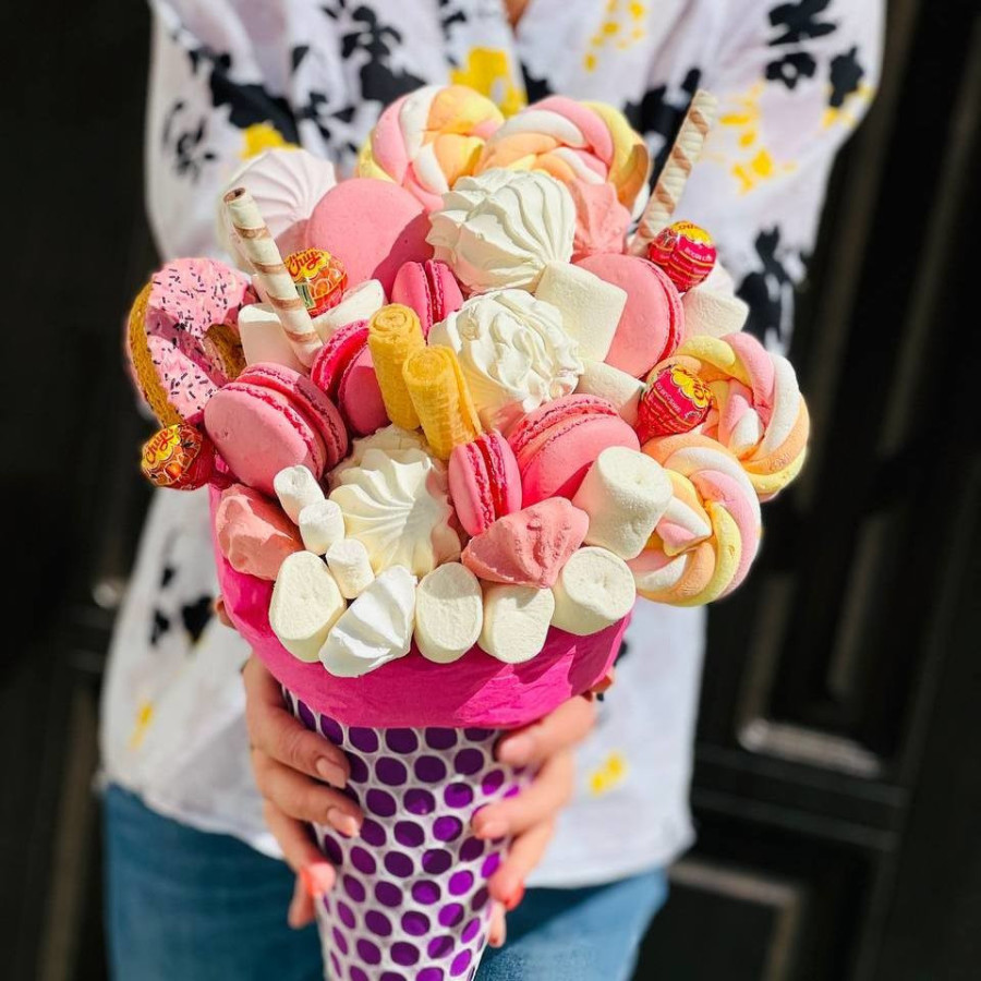 Цветы из зефира москва. Букет мороженое. Цветы из зефира. Букет из мороженого. Букет мороженое из маршмеллоу.