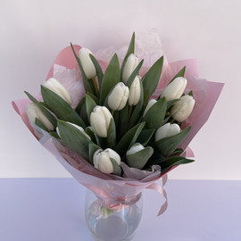 Bouquet of white tulips