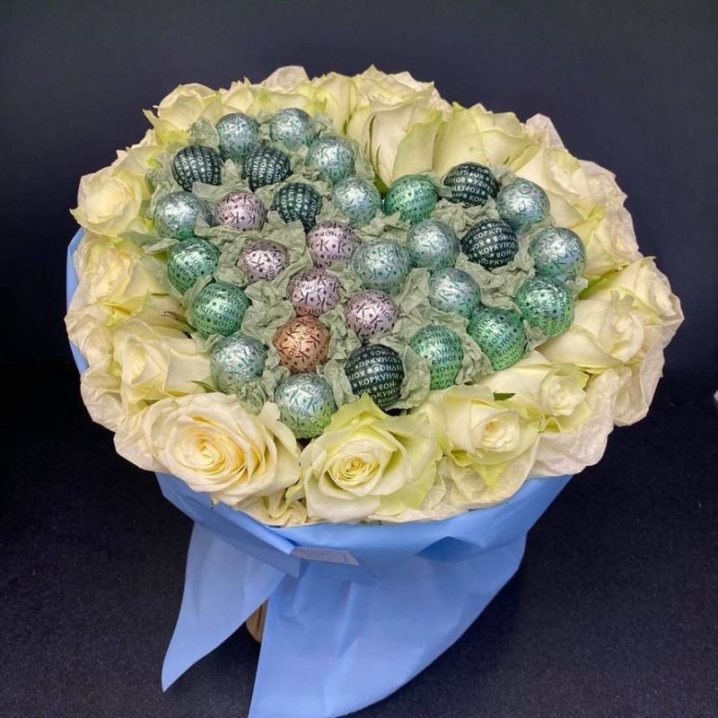 Bouquet of white roses with Korkunov sweets, premium
