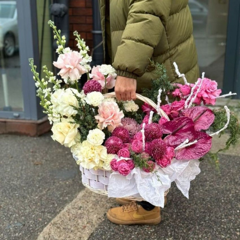 Bouquet in a basket, standart