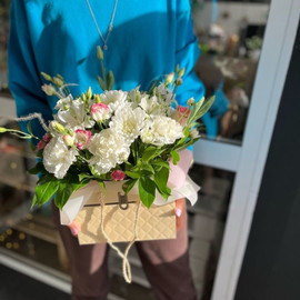 Шикарная сумочка с цветами
