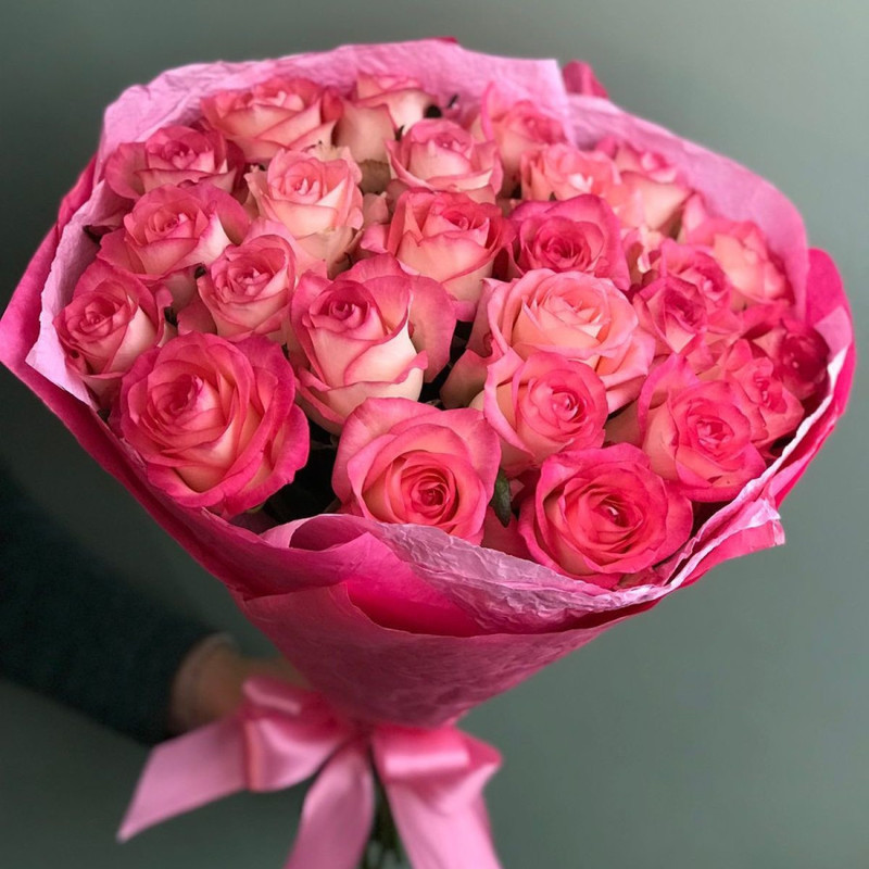 Bouquet of 25 white-pink roses, standart
