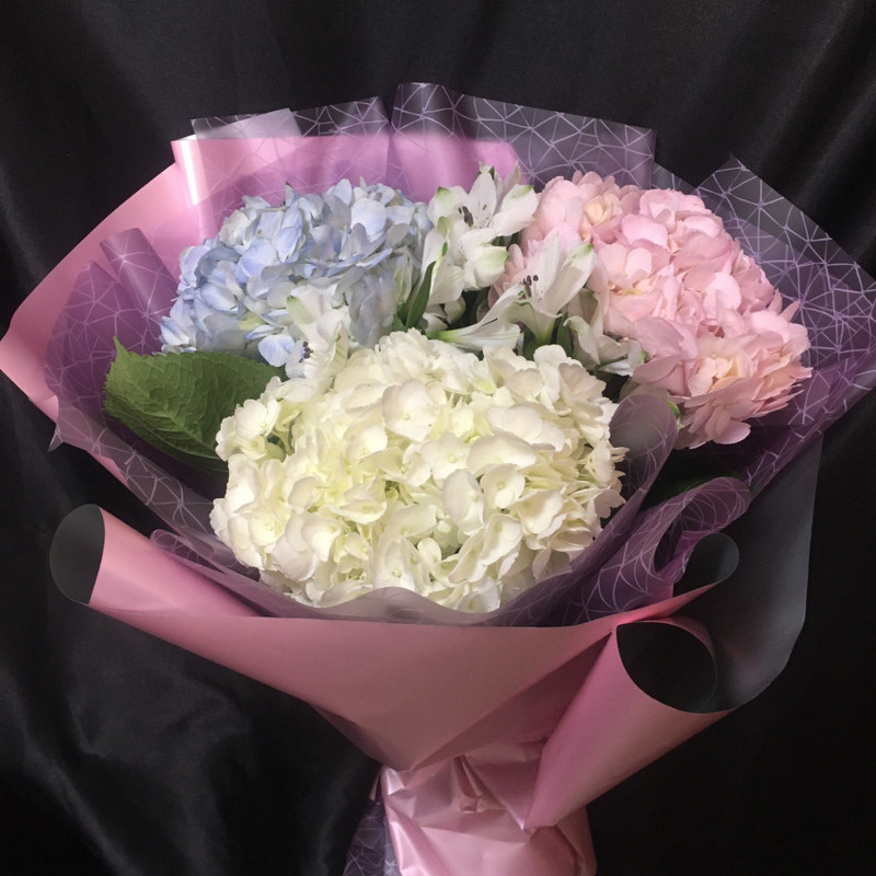 Bouquet with hydrangea, standart
