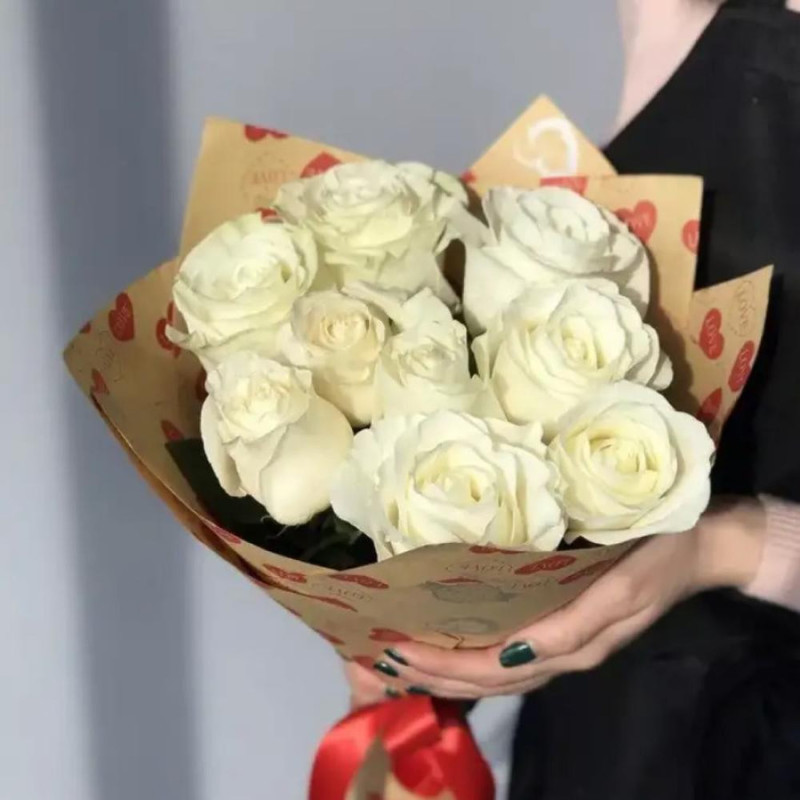 Букет "9 белых роз в упаковке", стандартный