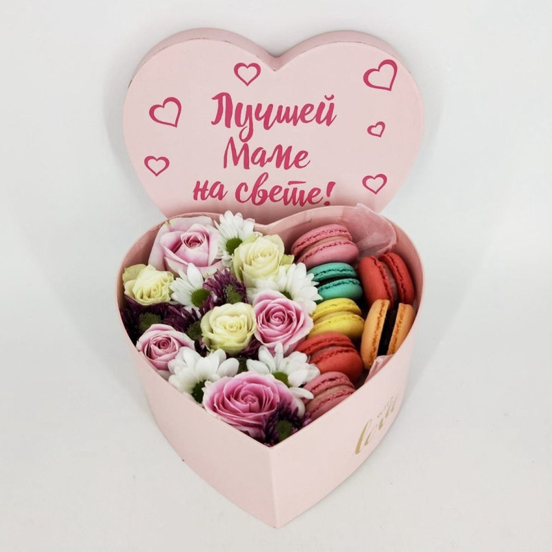 Macarons with flowers in a heart box, standart