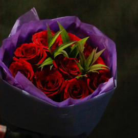 Bouquet of 9 red roses