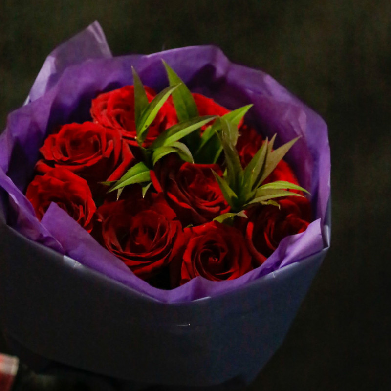 Bouquet of 9 red roses, standart