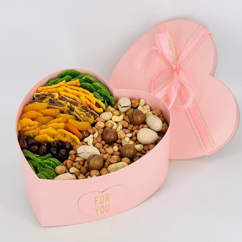 Gift set of nuts and dried fruits, standart