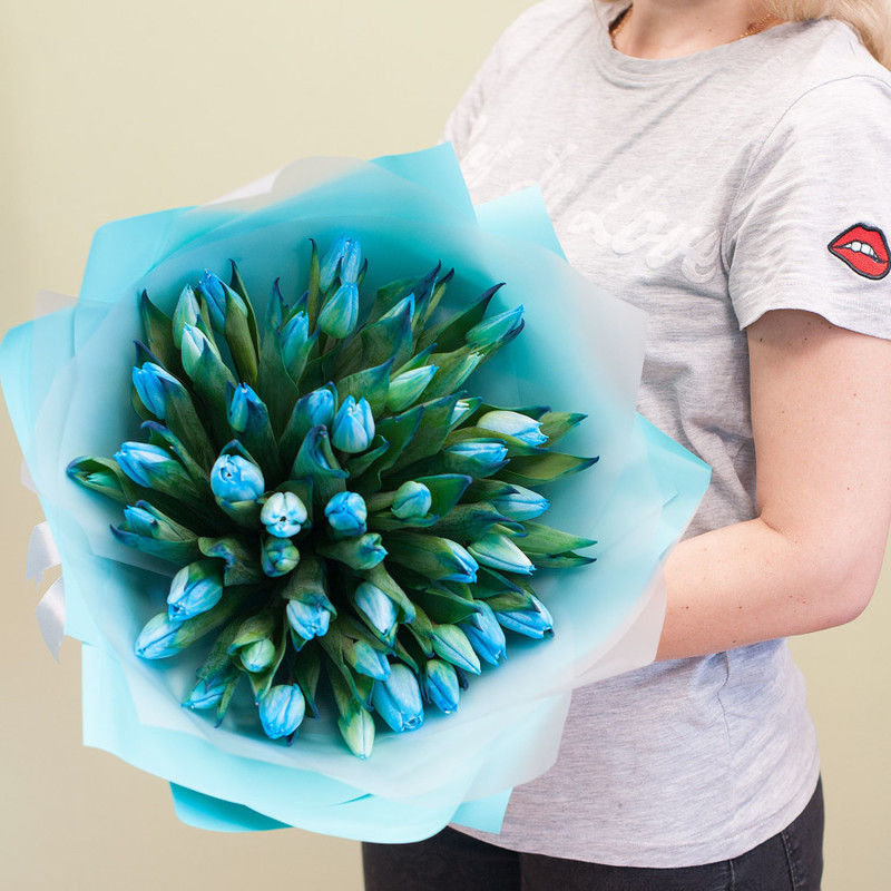 Букет тюльпанов "Голубые тюльпаны" (31 шт в шляпной коробке), стандартный