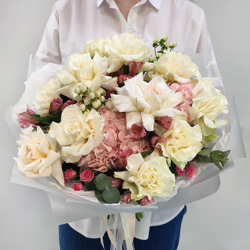 Fairy tale waking bouquet with peony roses, standart