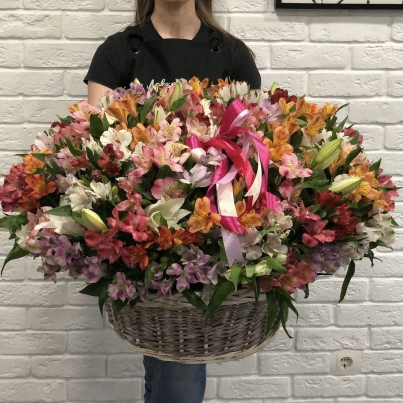 Giant basket of alstroemerias with lilies, standart