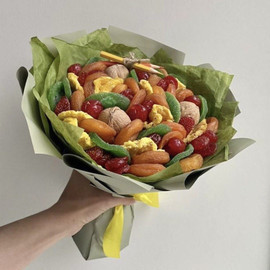 Bouquet for the teacher from dried fruits