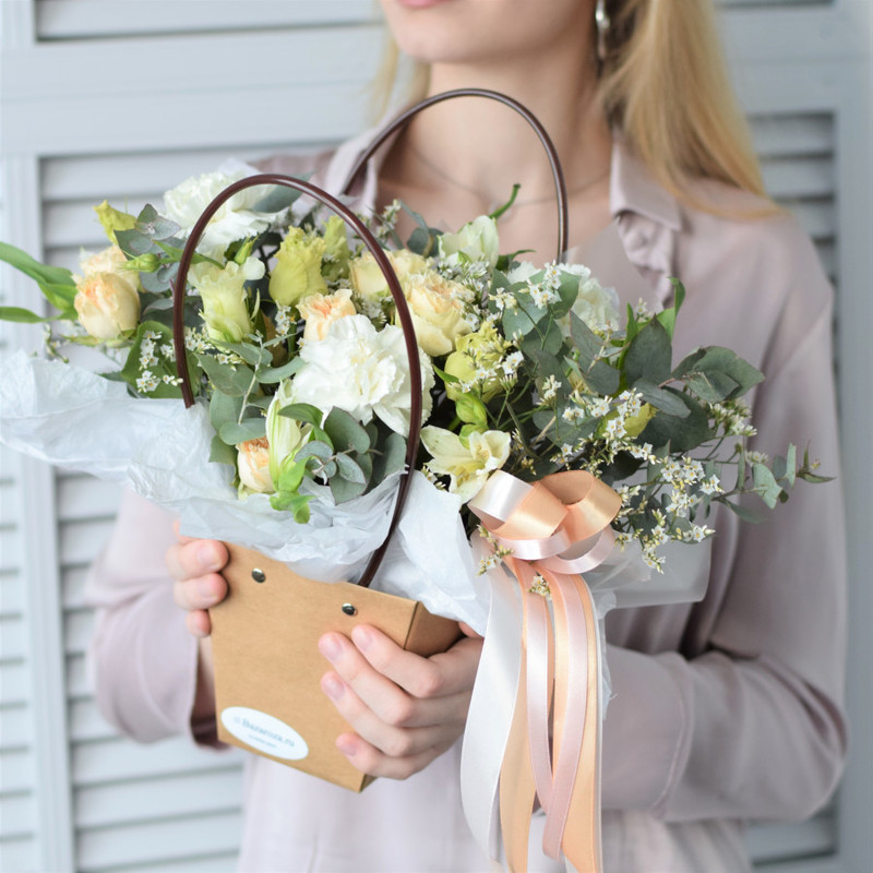 Handbag with cream rose, standart