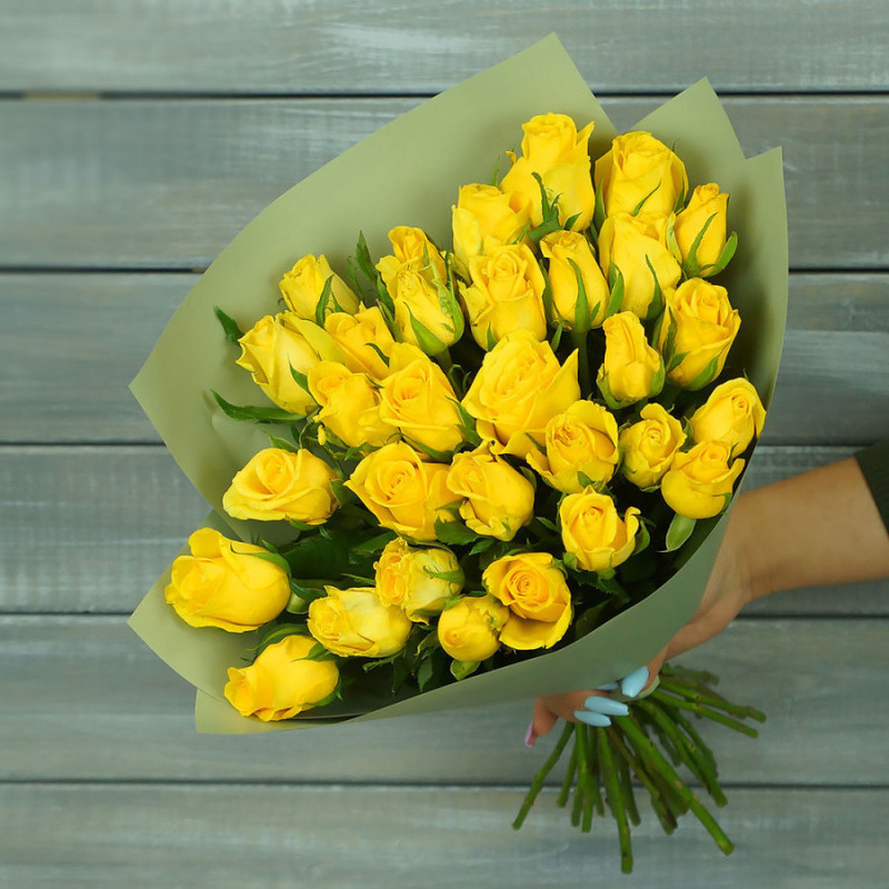 Bouquet of yellow roses 40 cm in a package, mini
