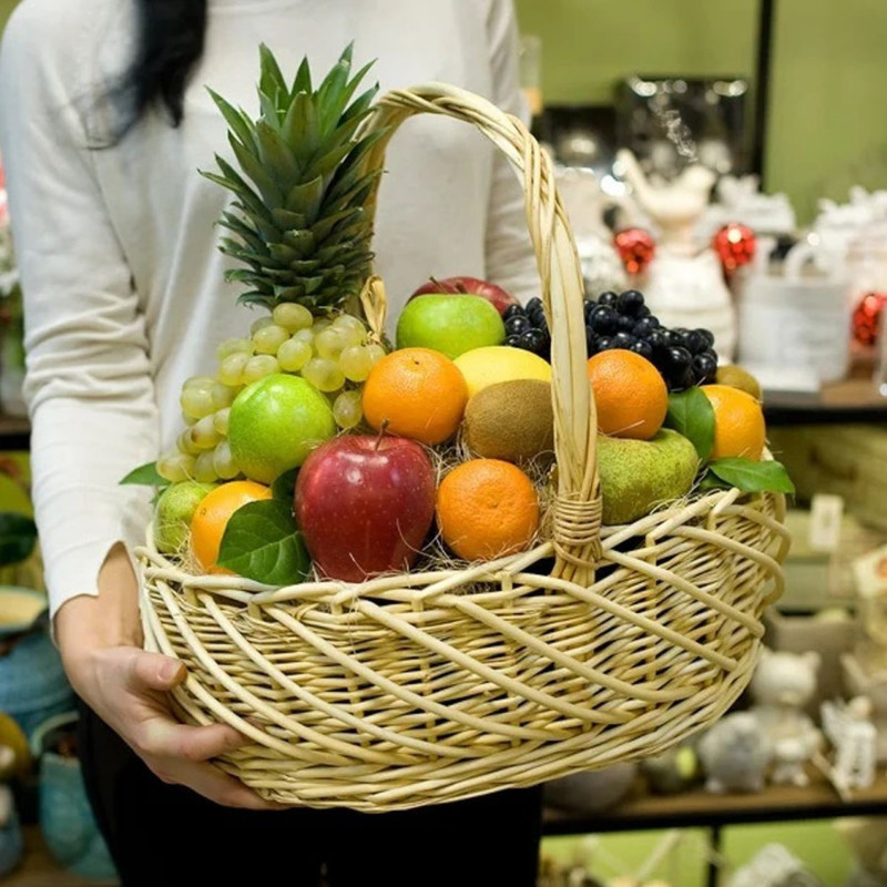 Fruit basket 7 kg with Pineapple, standart