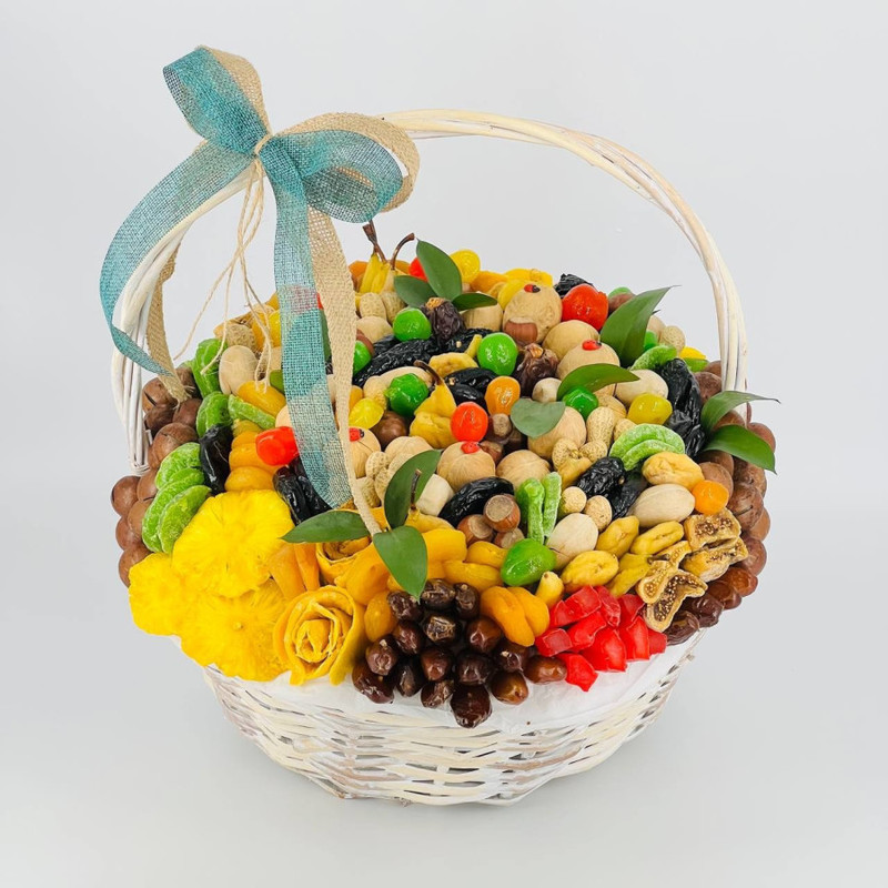 Basket with nuts and dried fruits, standart