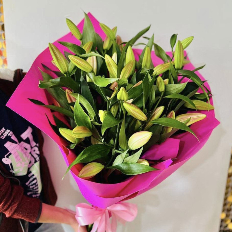 Large bouquet of lilies, standart