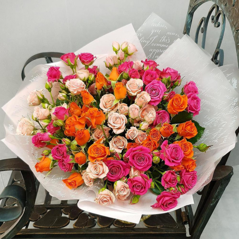 Bouquet of multi-colored spray roses, standart