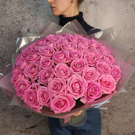 Bouquet of 51 pink roses in designer decoration 50 cm