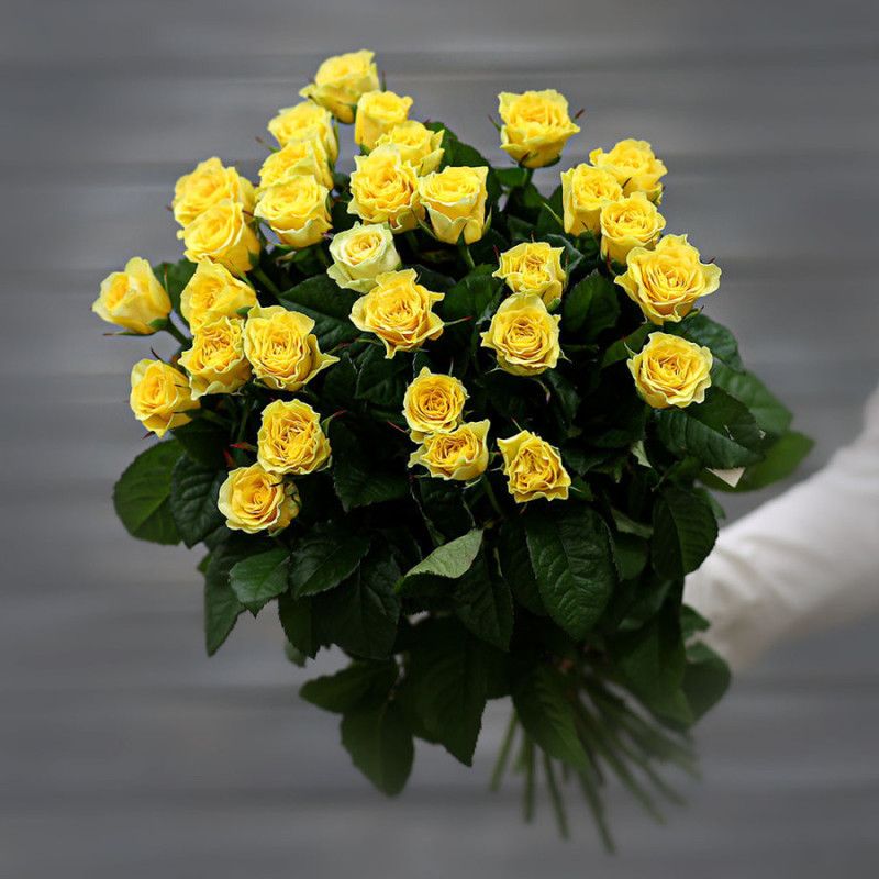 Букет из желтых роз (Россия) с лентой 60 см, мини