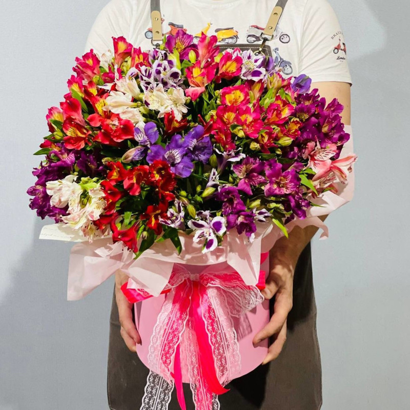 Huge bouquet of 51 alstroemerias, standart