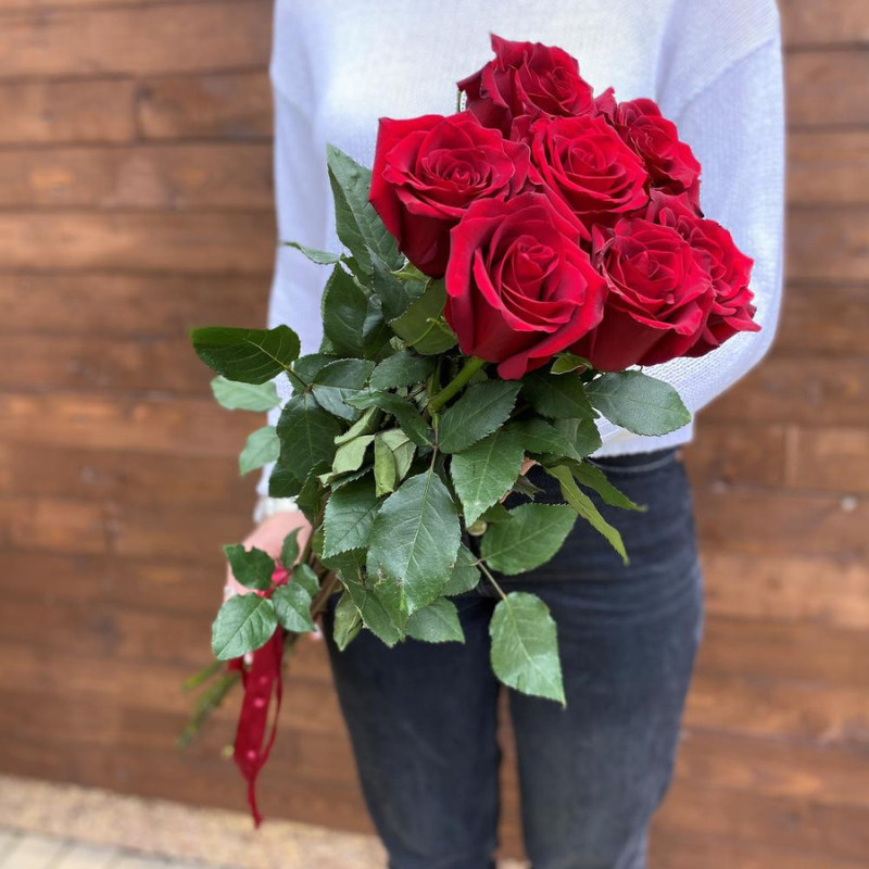 7 classic red roses for ribbon, standart