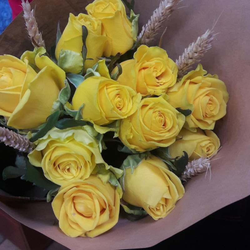 Bouquet of yellow roses Spikelet, standart