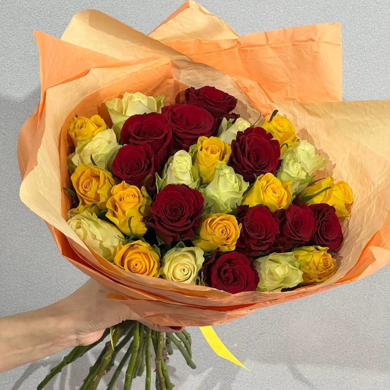Bouquet of yellow-red roses Ecuador 40 cm, standart